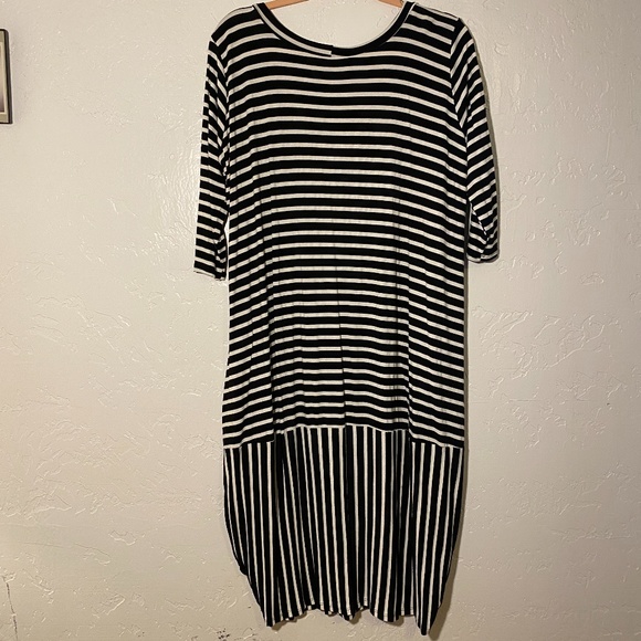 J Mode USA boat neck dress, size 2X. - Picture 7 of 7